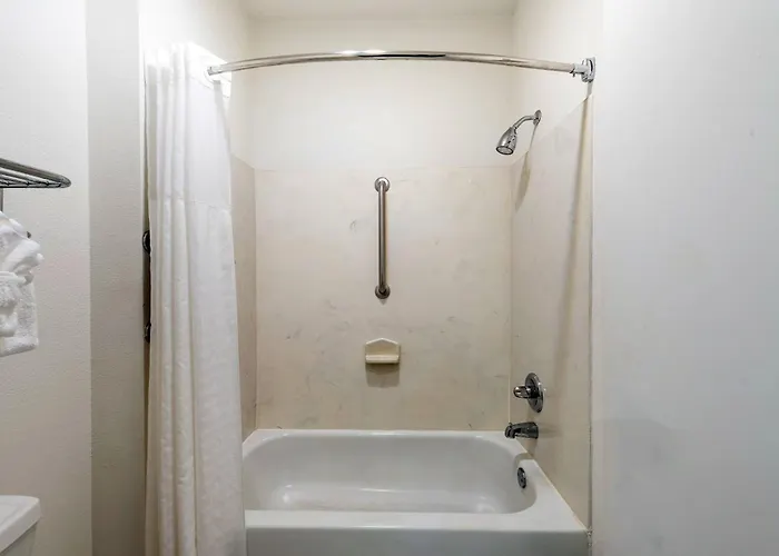 Hotel Americas Value & Worth South 2*