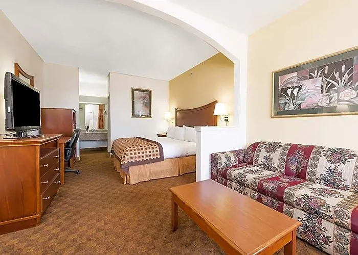 Hotel Americas Value & Worth South Fort Worth